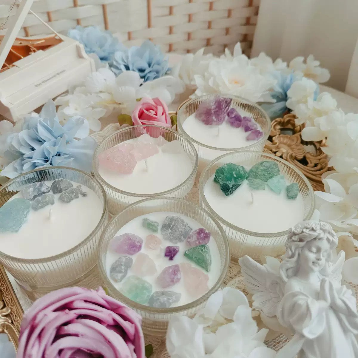 Luxury soy wax customized scented gemstone candle with flowers