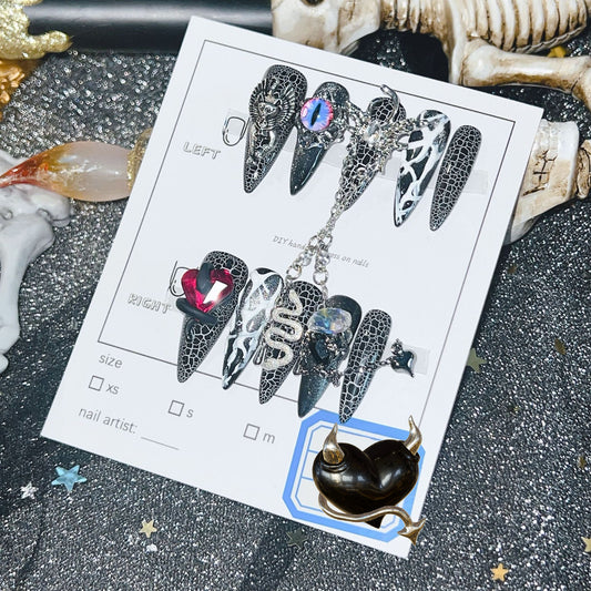 Medusa cool girl silver press on nails